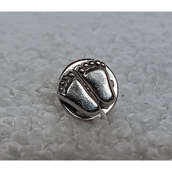 Precious Feet Silver Tone Signed V Evers 1979 Pro Life Hat Lapel Pin Tie Tack - Picture 6 of 9